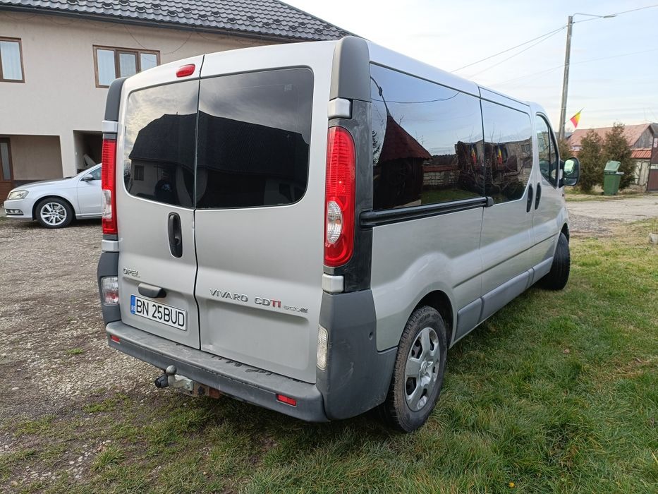 Vând Opel Vivaro