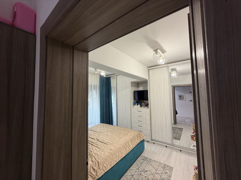 Vand apartament 4 camere cu parcare si boxa 21 Residence Politehnica