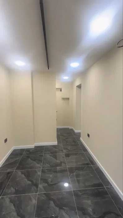 Продаётся коммерческое помещение на первой линии с выс-й проходимостью