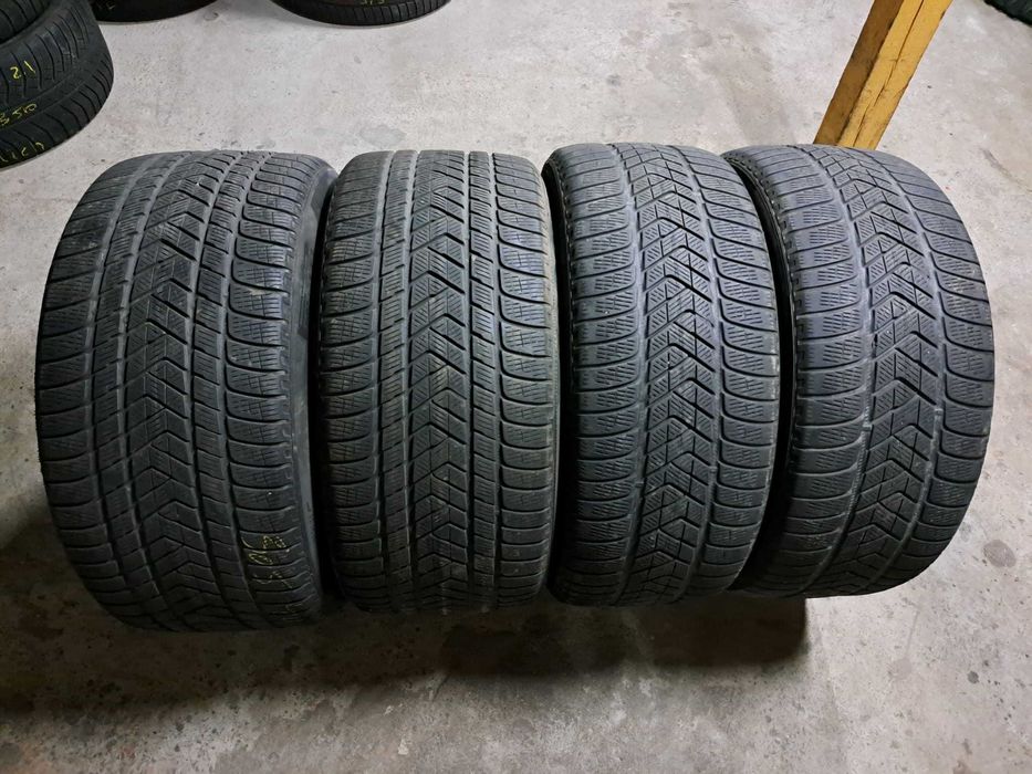 Set anvelope 305/40 R20 cu 275/45 R20 Pirelli