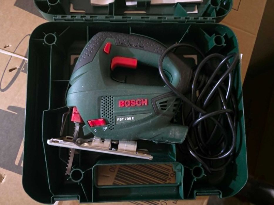 Fierastrau pendular vertical Bosch PST 700 E Compact - NOU / CUTIE