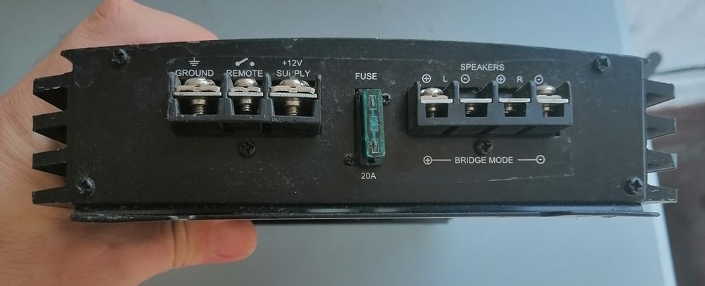 : Усилвател Blaupunkt GTA 2 Special 375W - 2 канален + Bass Boost - Работещ