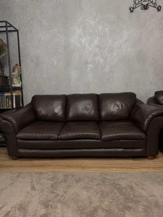 Кожаный диван раскладной