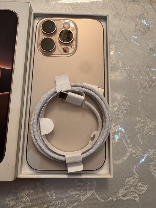 iPhone 16 Pro 256GB Desert Titanium