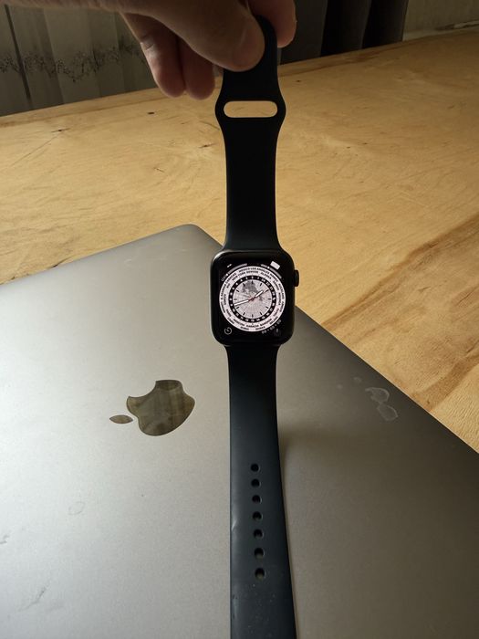 Apple Watch SE 44 мм