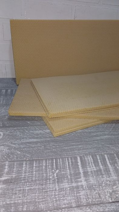 Воск пчелиный. Мёд горный. Пыльца.