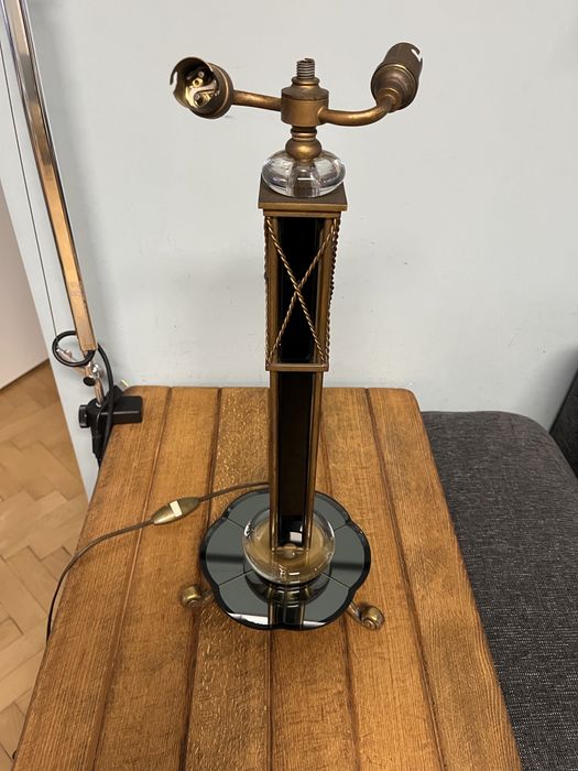 Винтидж настолна антична лампа небостъргач в стил арт деко