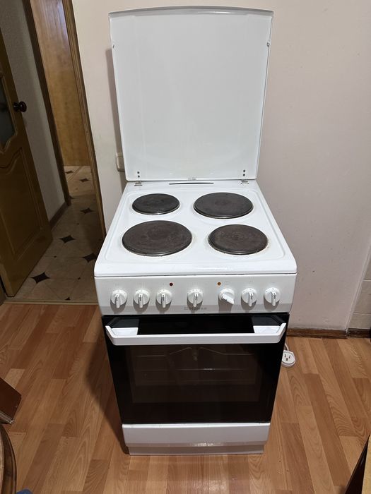 Продам плиту Hansa