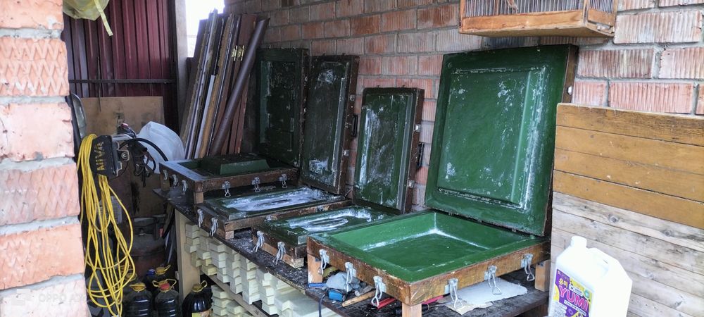 Продам пресс формы для изготовления ППУ улий.