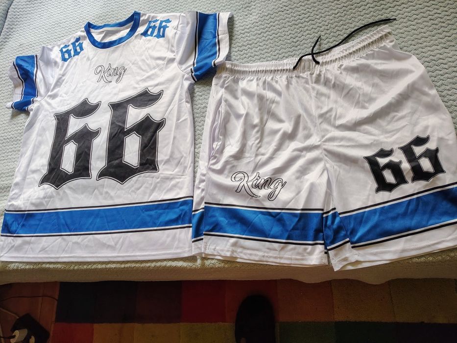 Комплект блуза и къси гащета