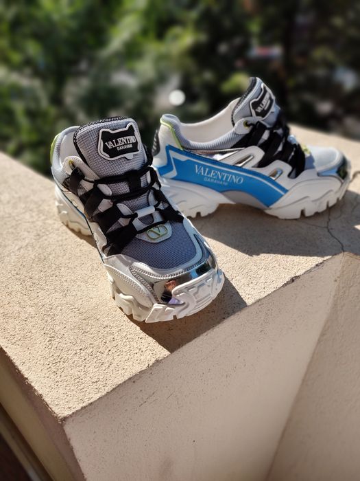 Valentino Garavani originali 100% unisex