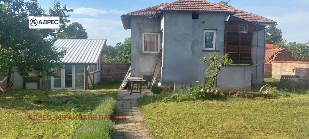 Къща в Плевен, област-с.Коиловци площ 130 цена 79000