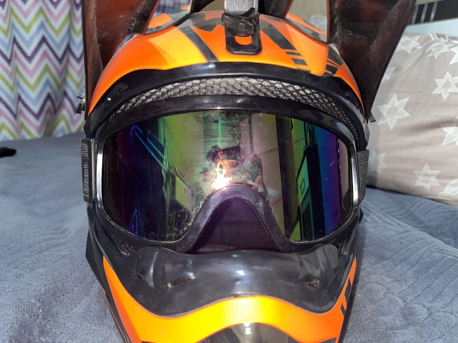 Продам шлем Фокс размер м