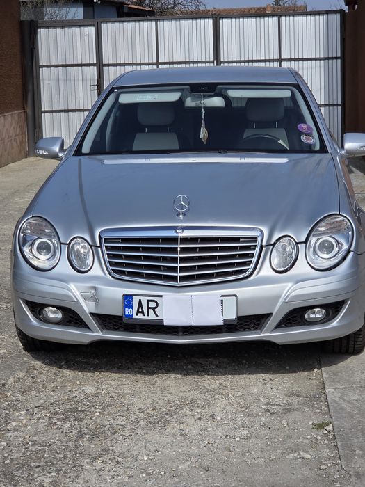 Vând Mercedes Benz 220