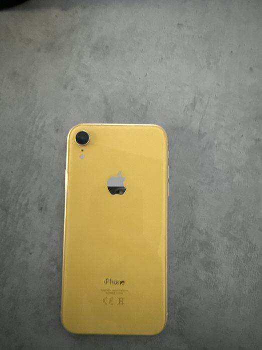 Vând iPhone XR , 64 GB, Galben