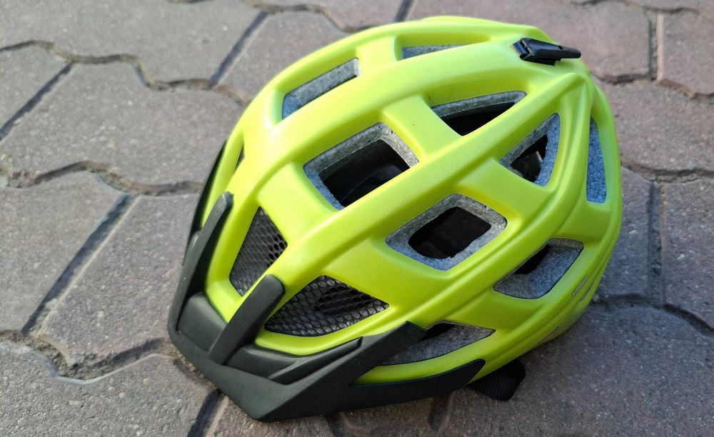 Pantofi ciclism Shimano XC300 & XC7 si Casti Bell Nomad 2 & Keed Kailu