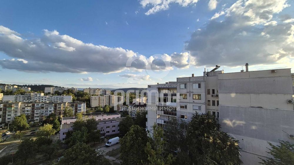 Двустаен апартамент в кв. Бузлуджа за продажба
