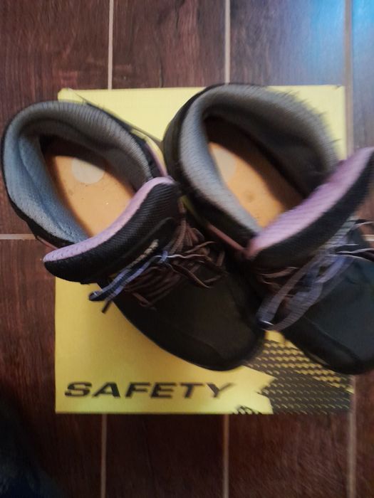 Дамски зимни,спортни обувки Dunlop