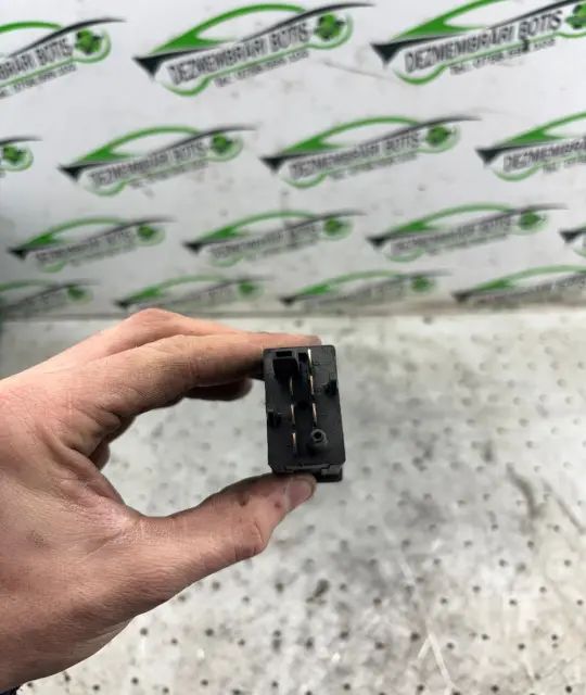 Buton dezaburire parbriz Volkswagen VW Passat 2002