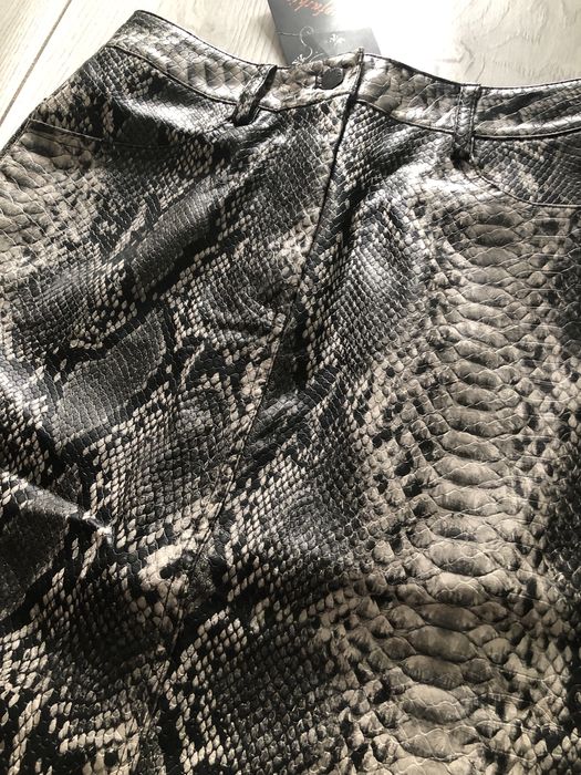 Продам юбку новую