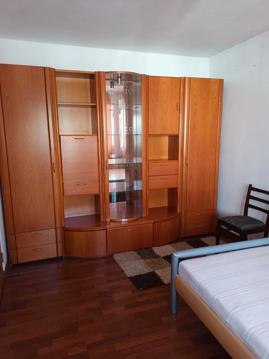 Vand apt. 2 camere, et. II, Cantemir