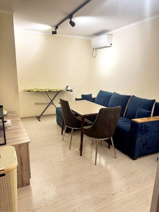 Продаю свою квартиру  в кирпичном доме на Чиланзаре - 2, Ор-р: Аллея