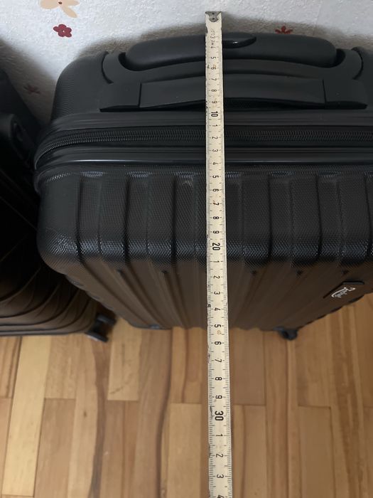 Два куфара -голям и малък