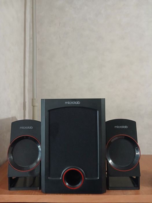 Срочно продам компьютерные колонк 2.1и Microlab