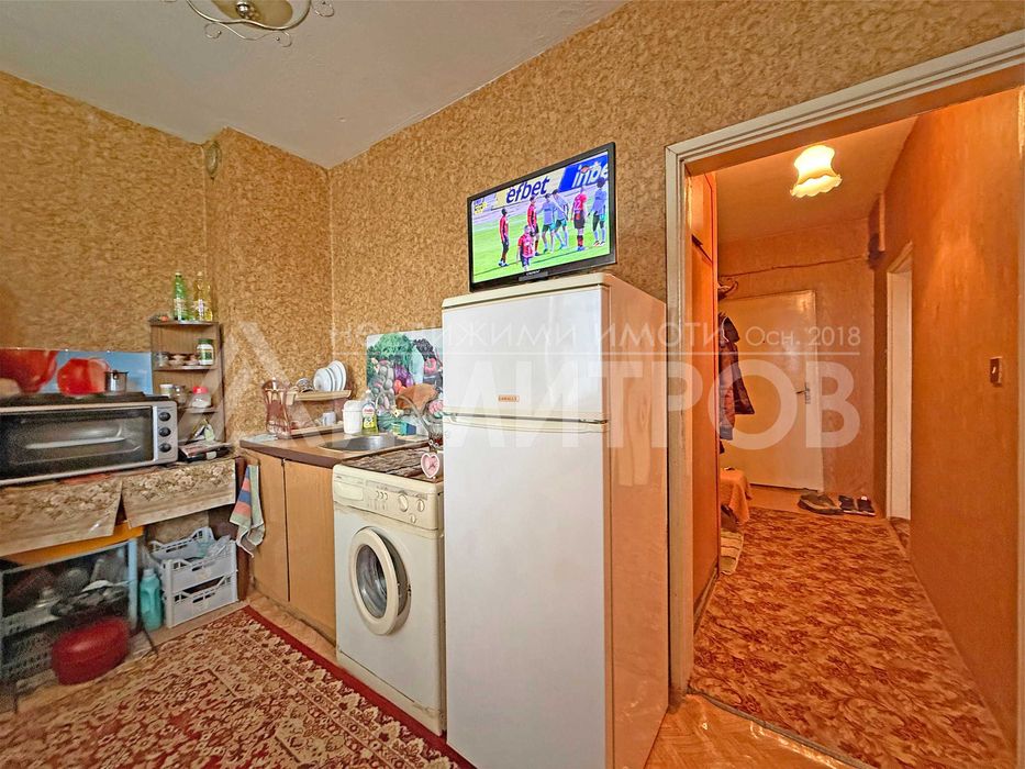 Продава апартамент тип гарсониера 42 кв.м. в гр. Нови пазар, кв. Възраждане