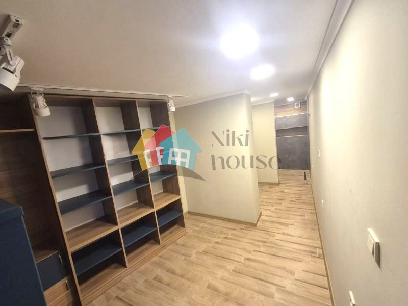 Продава се Тристаен апартамент в Варна, м-т Траката - 90 кв.м за 2156 €/кв.м - Снимка #8