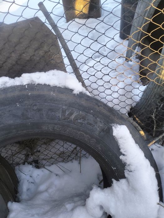 Продам резину на р22,5*275*70