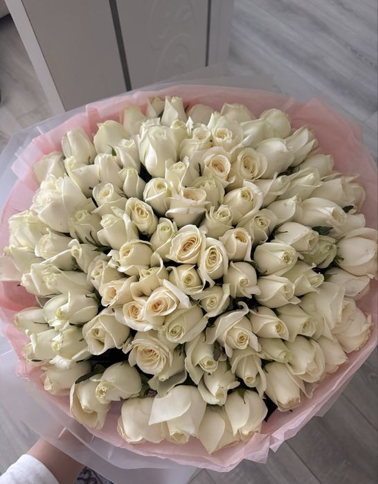 Продам 101 белую розу