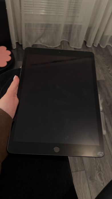 iPad Gen 8 32 GB 10,2” IMPREUNA CU Stylus Apple Pen Gen 1