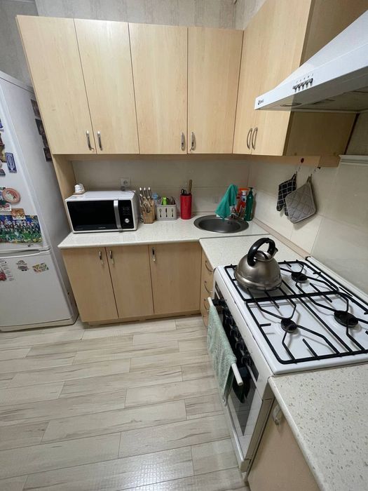 Продаю кухонный гарнитур