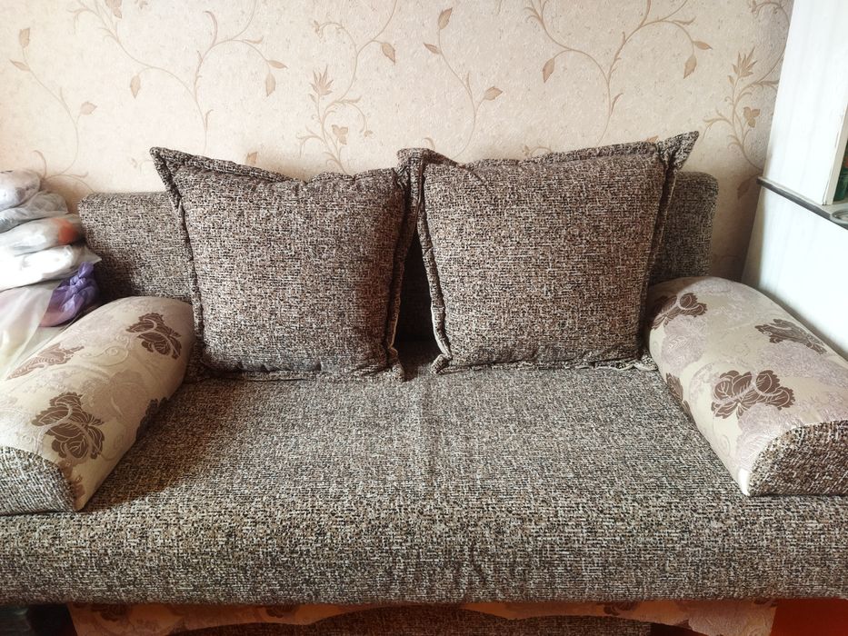 Продам новый диван