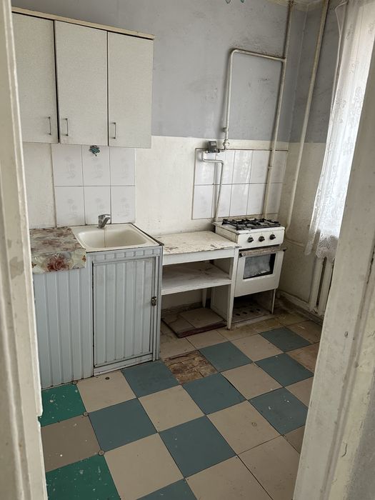 Срочно продаётся 2 х комнатная квартира.