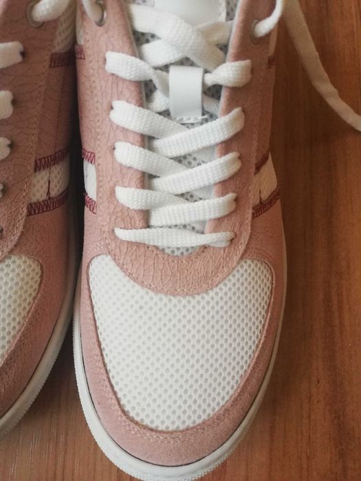 Спортни обувки номер 39