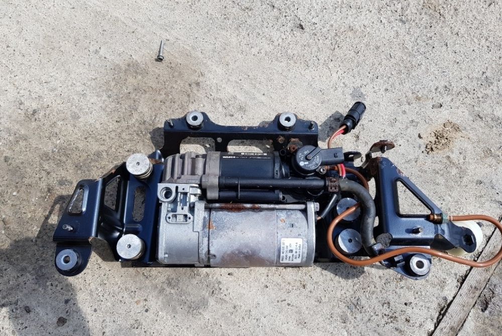 Compresor suspensie perne aer Audi A8 4H D4 an 2010-2018