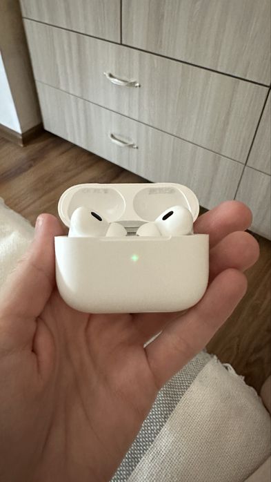 Airpods pro 2 (на гарантии)