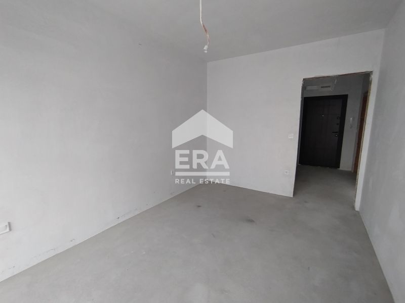 Продава се Двустаен апартамент в Варна, Център - 66 кв.м за 2728 €/кв.м - Снимка #10