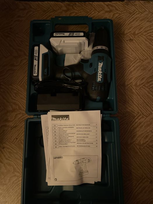 Bormasina cu impact si acumulator makita hp488D002  nou nefolosit