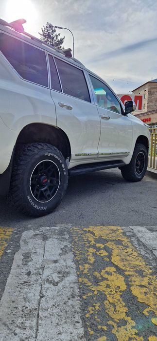 Шины М\Т  Хенкук! 265\70\17