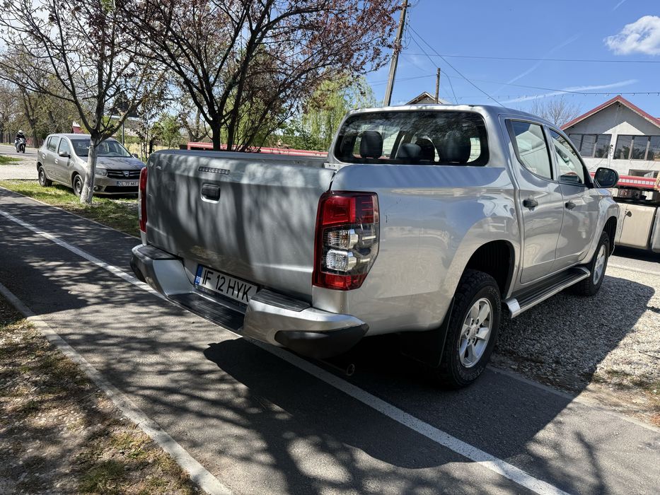Mitsubishi L200 4x4 cu blocant  spate