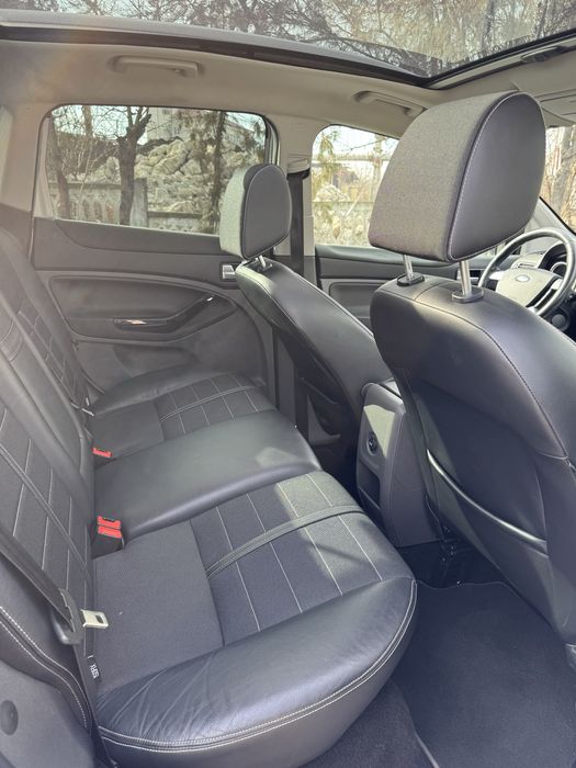 Vand Ford Kuga , titanium S