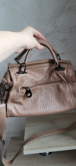 Продам сумку 2000 тг