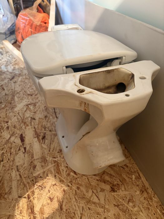 Продам унитаз без бочка