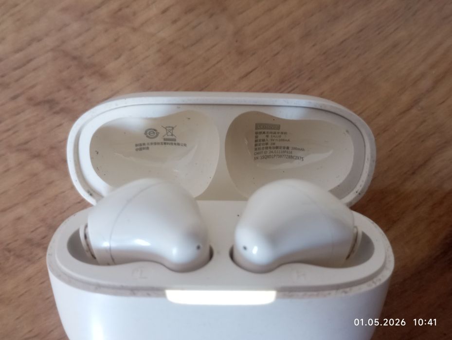Продам наушники леново
