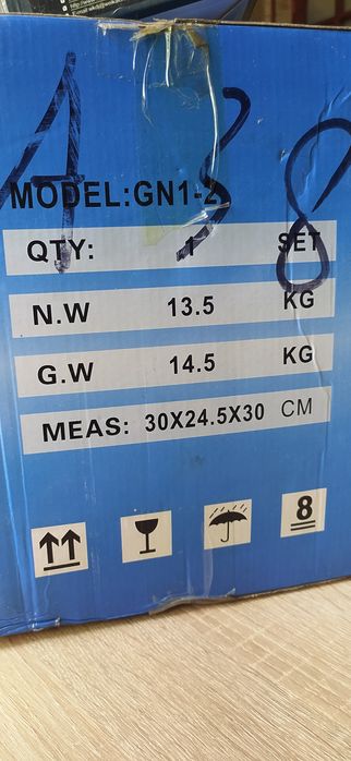 Аверлок (Tikuv mashinasi) karobkasidan olinmagan ishlatilmagan