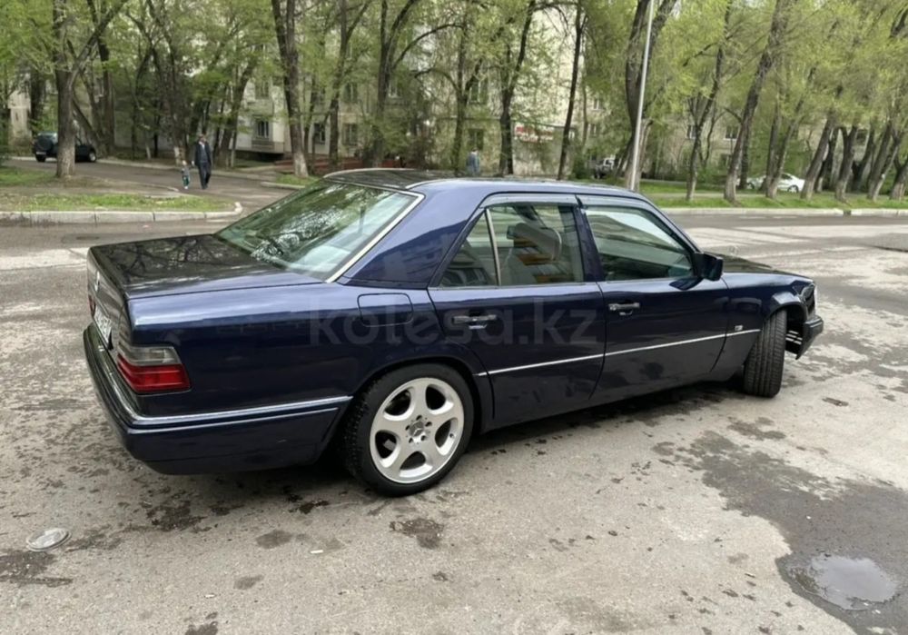 Мерседес бенс  Е320