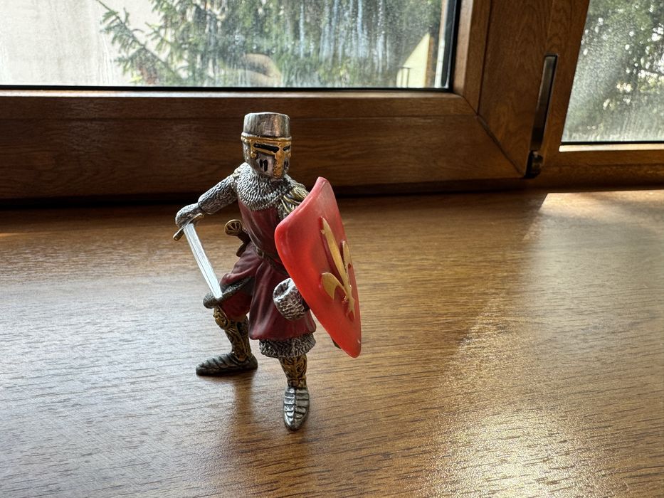 Set figurine Cavaleri Roșii